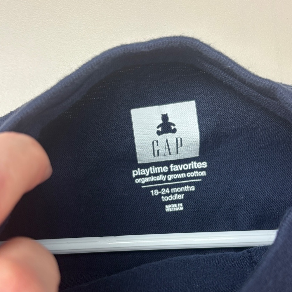Set of Two GAP Kids Long Sleeve Playtime Favorites Shirts in Gray and Navy, GUC - Picture 2 of 9